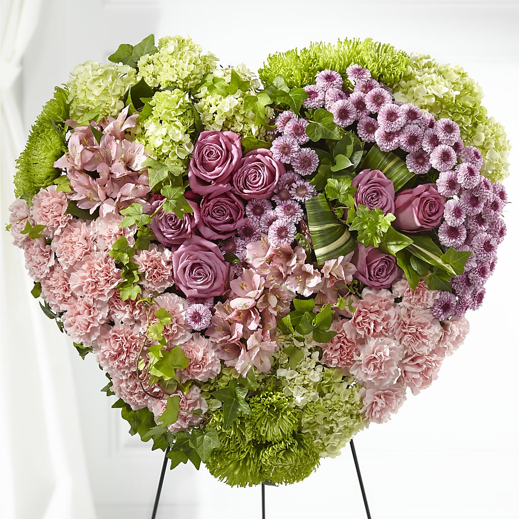 Heartwarming Standing Heart – Maes Flower Shop, Ville Platte LA