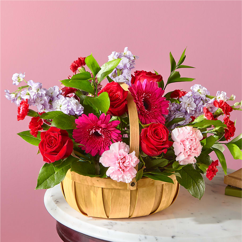 Pink Picnic Basket – Maes Flower Shop, Ville Platte LA