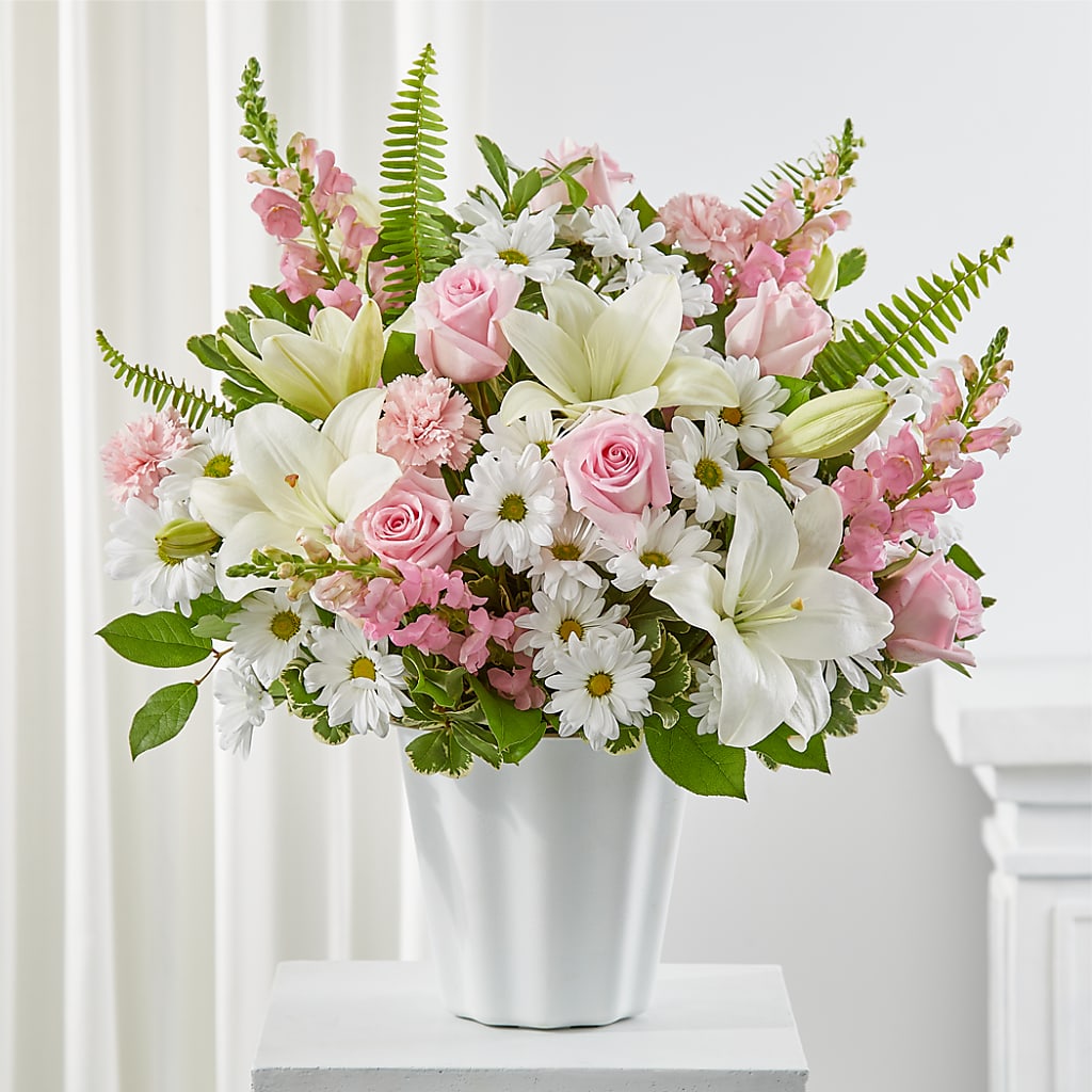 Soft Touch Tabletop Basket – Maes Flower Shop, Ville Platte LA