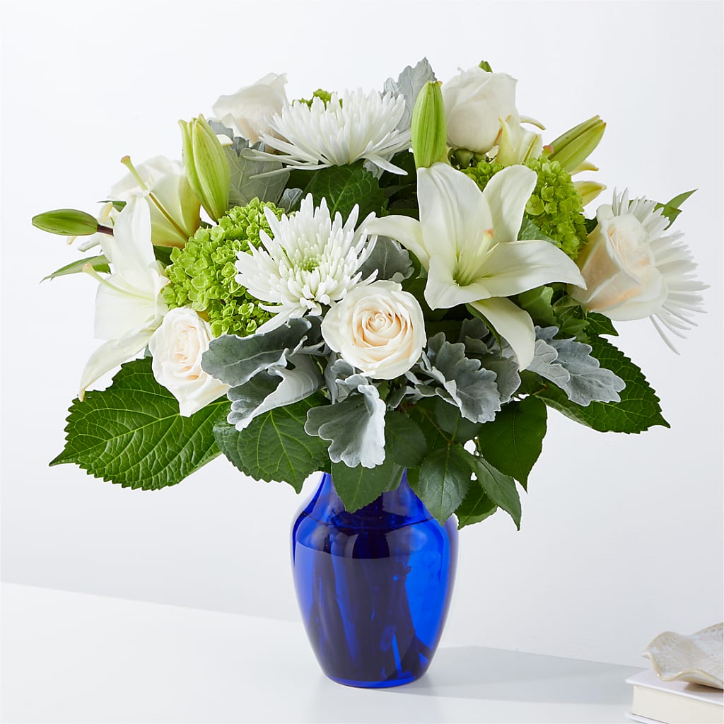 Snowy Dreams Bouquet – Maes Flower Shop, Ville Platte LA
