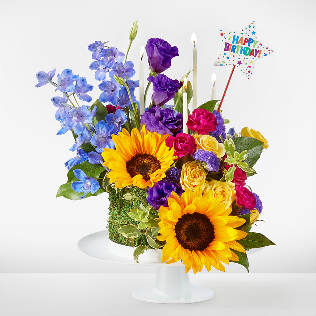 Star of the Day Floral Cake – Maes Flower Shop, Ville Platte LA