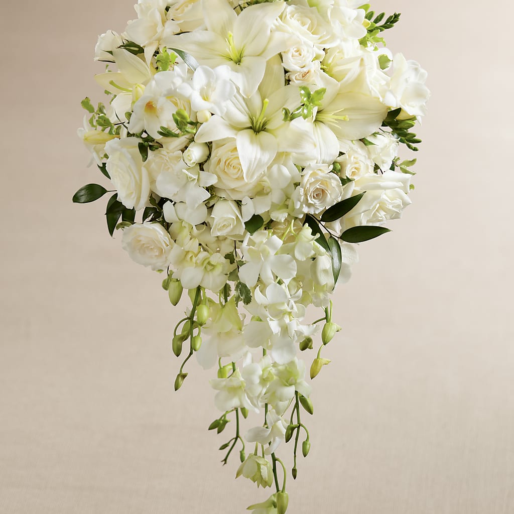 White Wonders Bouquet – Maes Flower Shop, Ville Platte LA