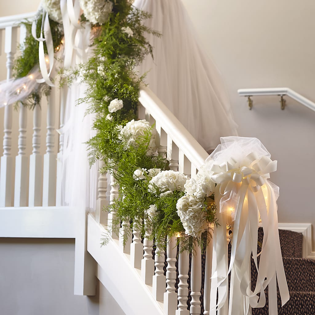 Champagne Dreams Garland – Maes Flower Shop, Ville Platte LA