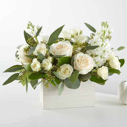 Fresh Linen Box Bouquet –  Maes Flower Shop, Ville Platte LA