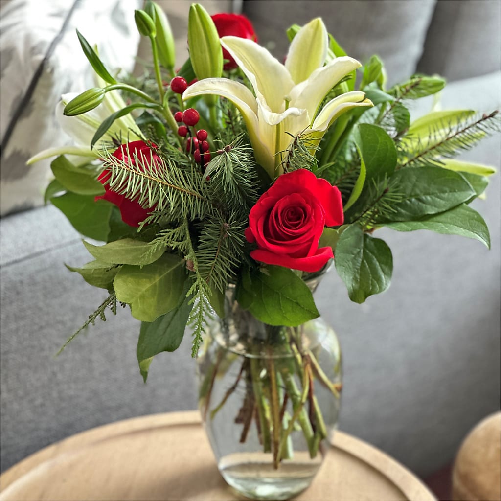 Sparkling Snowflakes Bouquet –  Maes Flower Shop, Ville Platte LA