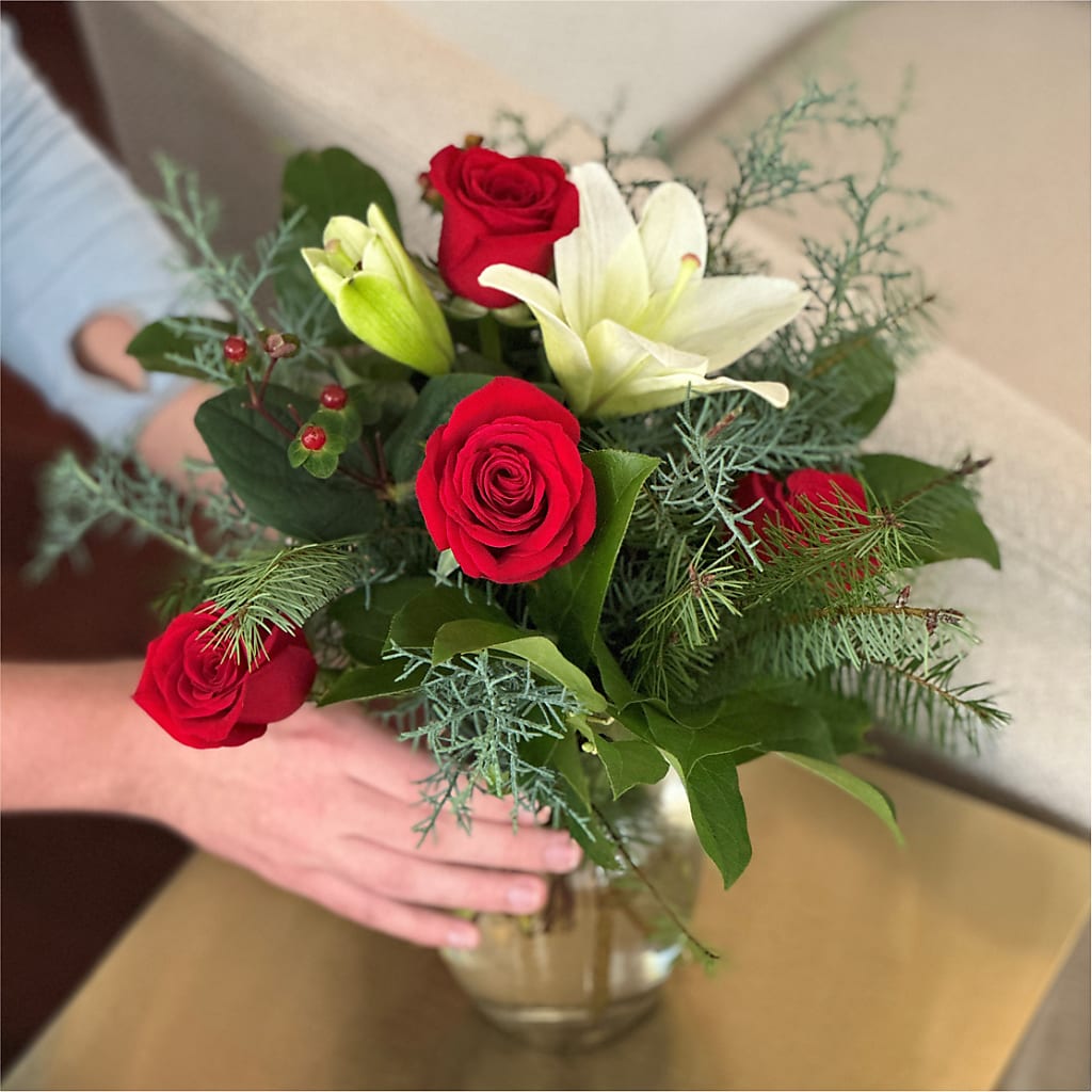 Glittering Lights Bouquet –  Maes Flower Shop, Ville Platte LA
