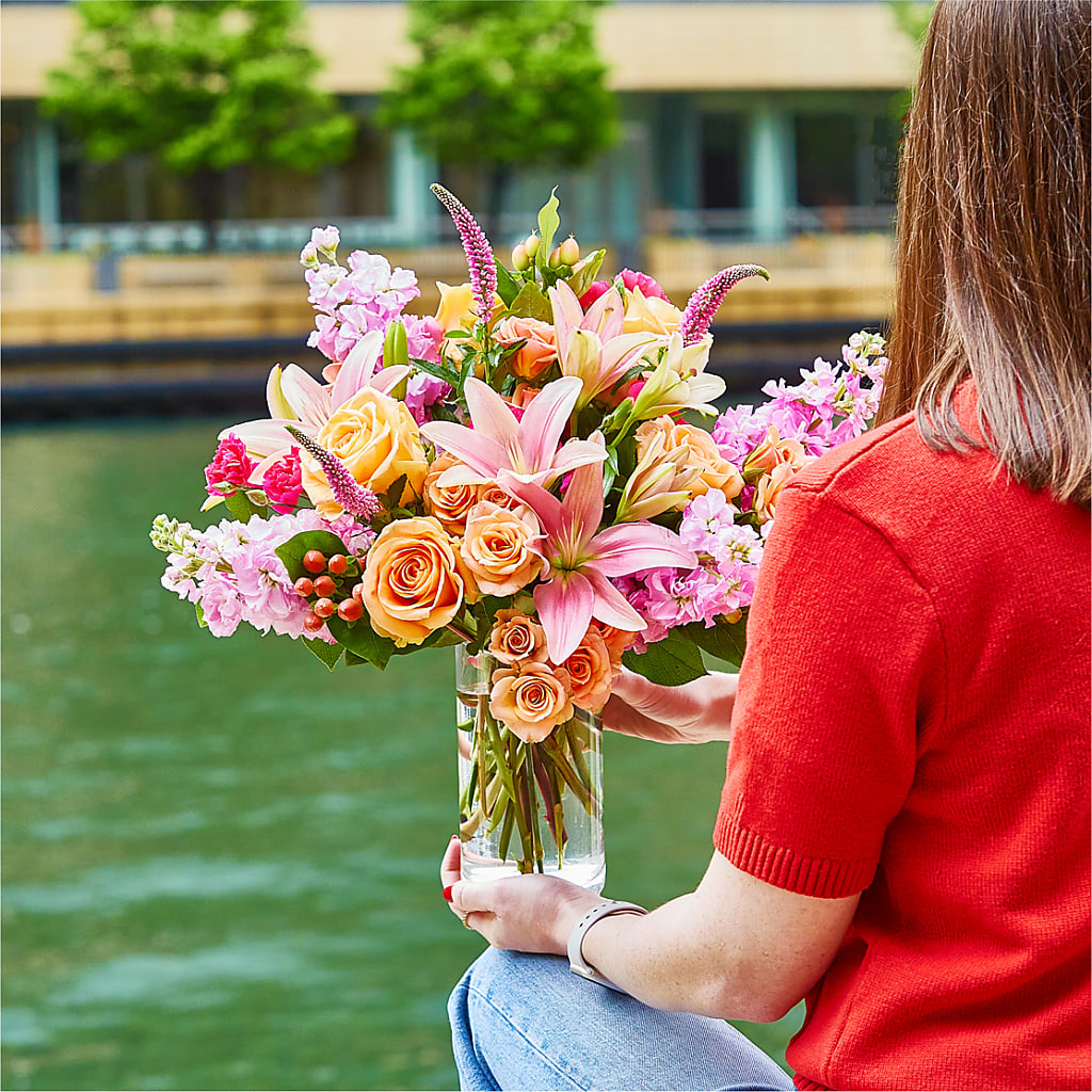 Bisous Bouquet –  Maes Flower Shop, Ville Platte LA